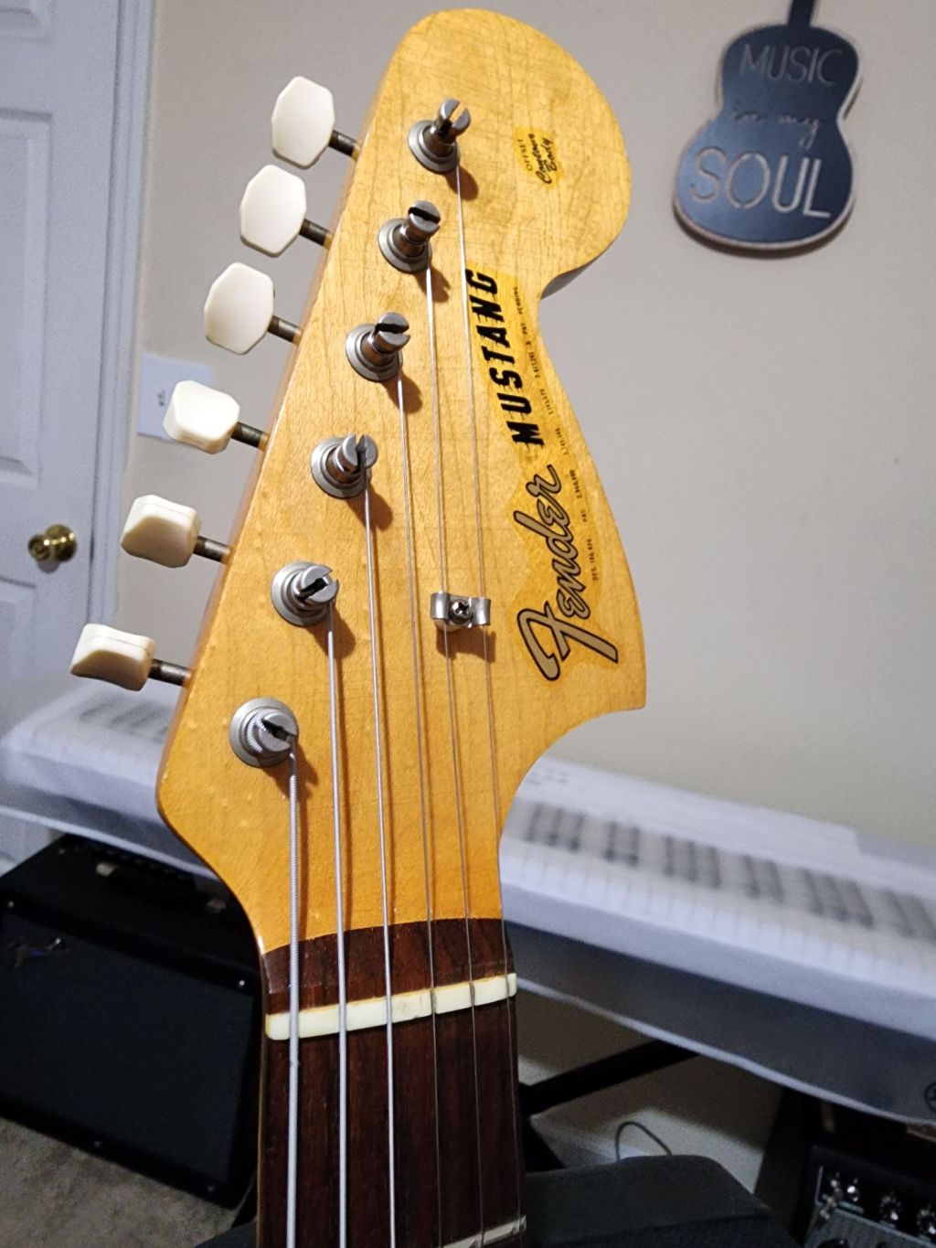 My experience setting up a vintage 1965 Fender Mustang in Dakota&nbsp;Red