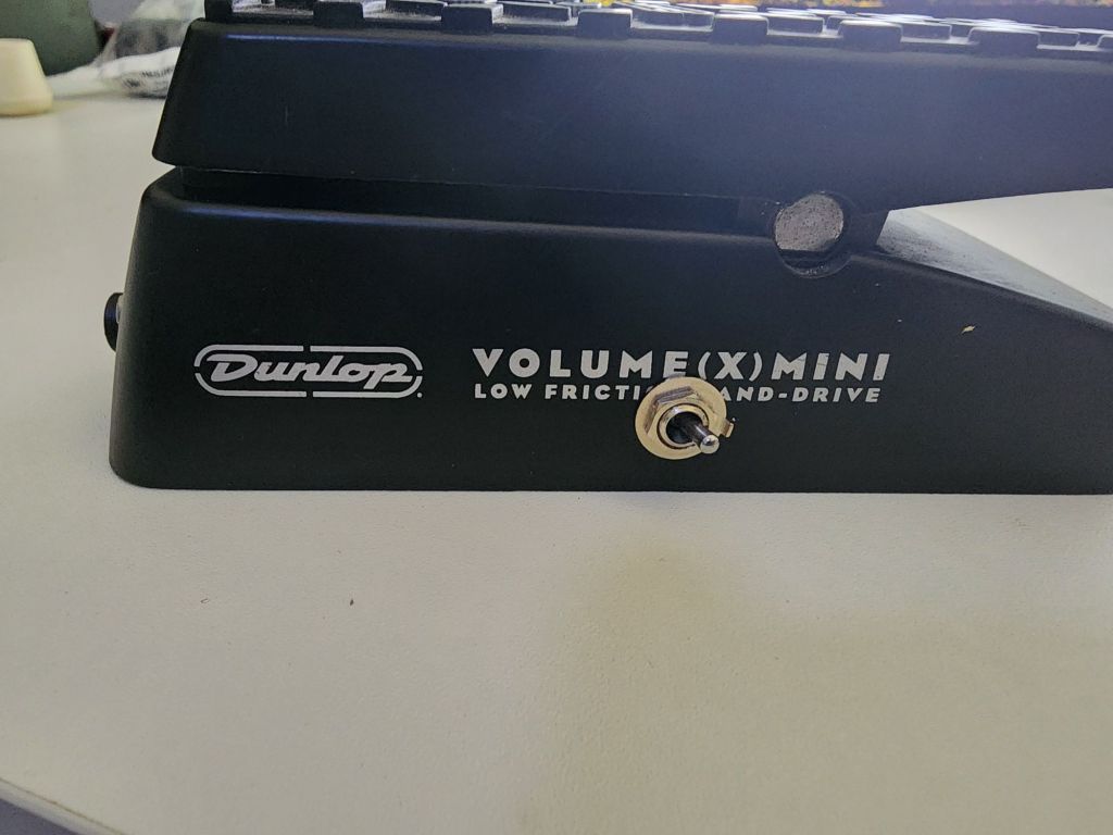 Modifying a Dunlop DVP4 Mini Volume X / Expression&nbsp;Pedal